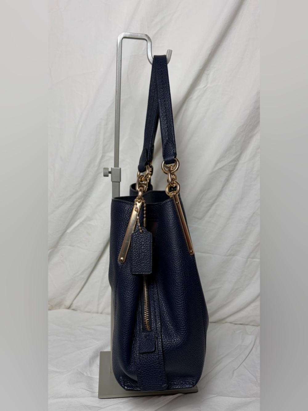 Coach Dalton 28 Navy Pebbled Leather Shoulder Bag Gold Hardware 73546 - Picture 5 of 11
